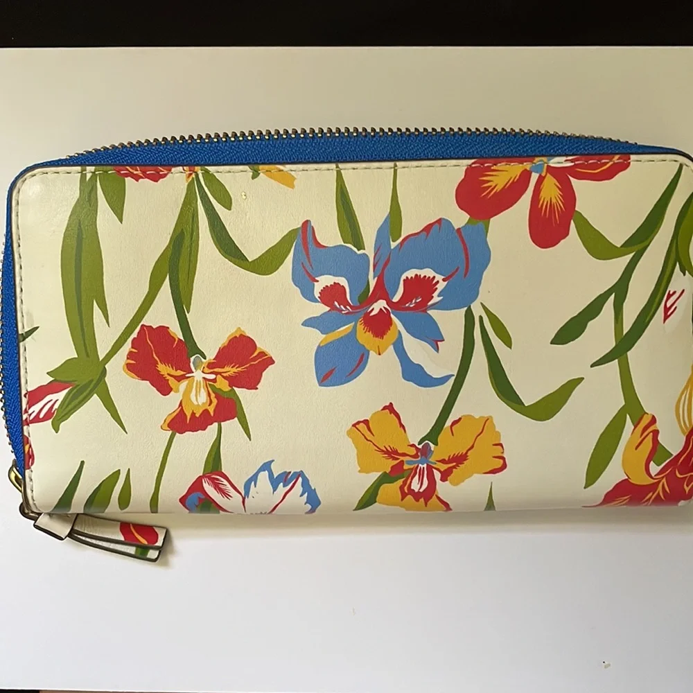 Tory Burch Floral Zip-Around Leather Wallet in Cream/Blue